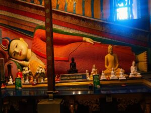 reclyning buddha Kande Viharaya Temple,