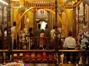 Temple of Buddha tooth relic kandy