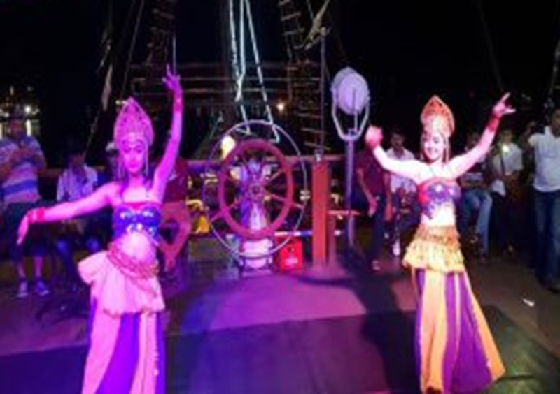 Bunty dinner cruise, Bali tour