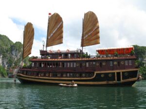 Vietnam Halong Bay cruise experience , Vietnam Tour