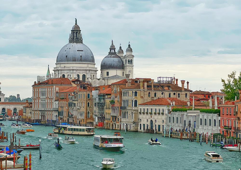 Venice, Europe tour