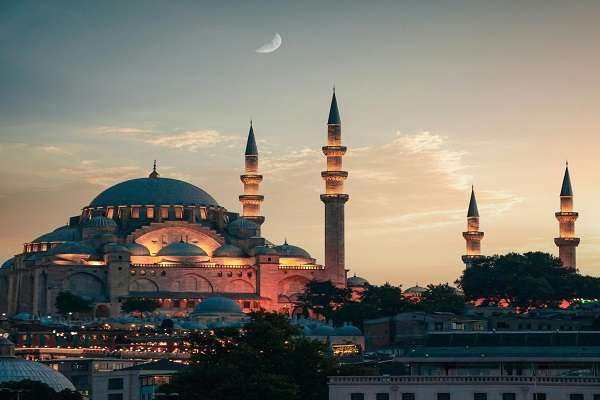 night view of mosque in istanbul Turkey tour