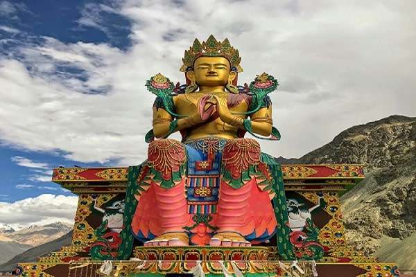 dixkit monastery and open sky at leh ladakh tour package