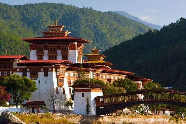 punakha dzong in bhutan trip