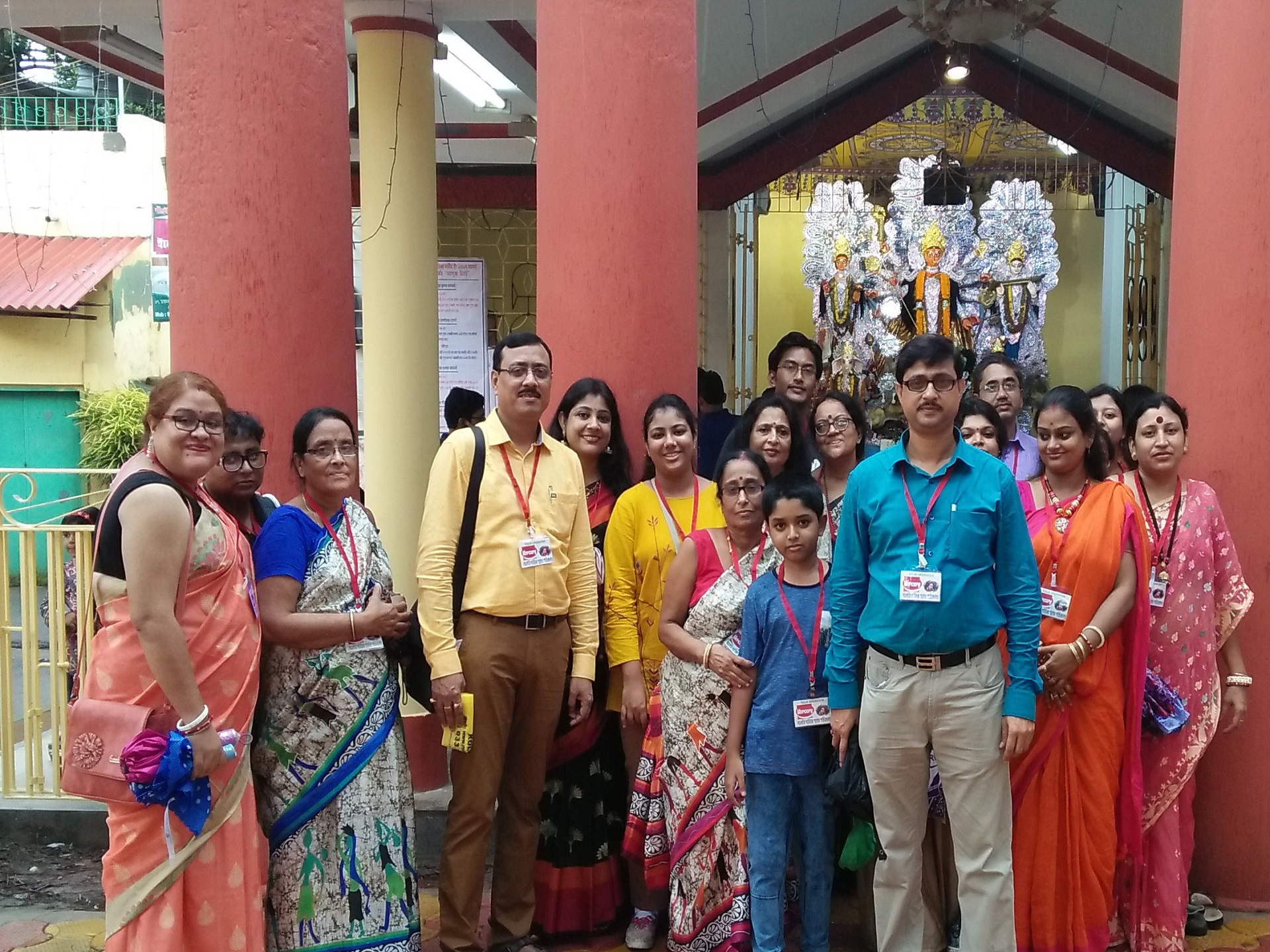Kolkata bonedi barir Durga puja tour mercury