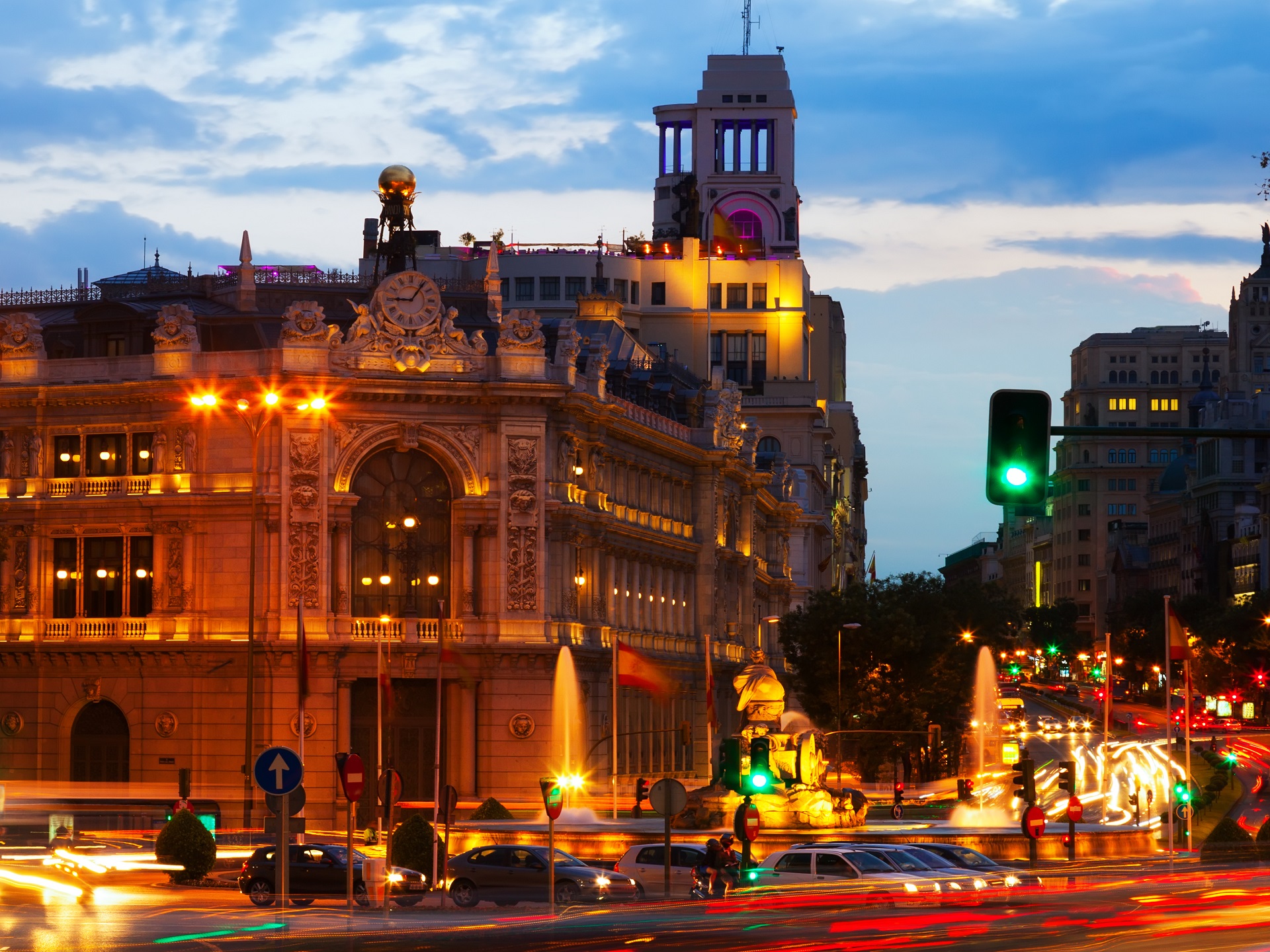 Plaza de Cibeles in  dusk. Madrid, Spain