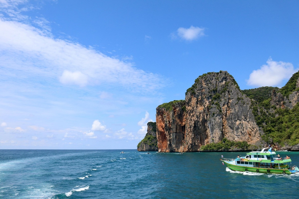 Four Island tour in Krabi Thailand